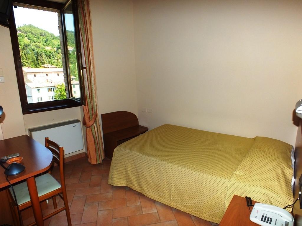 Hotel Santa Chiara SantʼAngelo in Vado Pokój zdjęcie